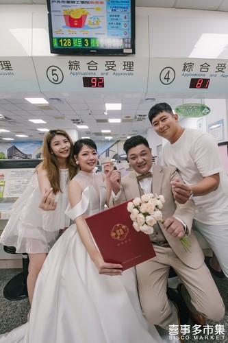 結婚登記攝影dcard,結婚登記攝影費用,結婚登記攝影台北,結婚登記拍攝,2小時註冊攝影,註冊攝影價錢,登記婚寫真,結婚登記攝影,結婚登記攝影桃園,結婚登記攝影台中,結婚登記攝影台南,結婚登記攝影高雄,登記拍照方案,結婚登記攝影推薦